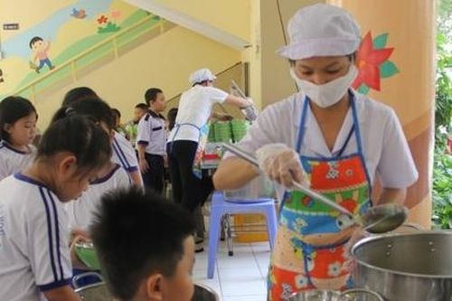 Hà Nội đẩy mạnh công tác an toàn vệ sinh thực phẩm học đường