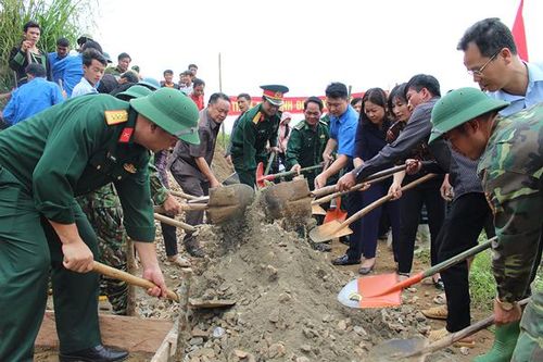 Phát động hành trình 'Quân đội chung tay vì người nghèo'