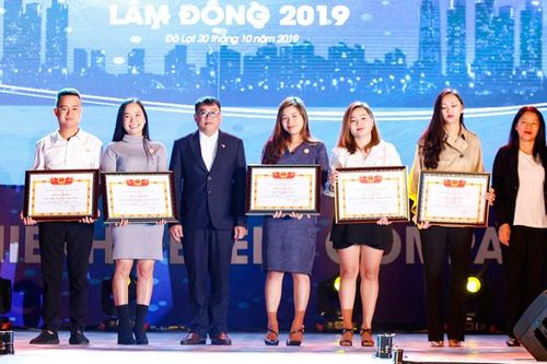 Lễ tôn vinh doanh nhân trẻ tiêu biểu năm 2019