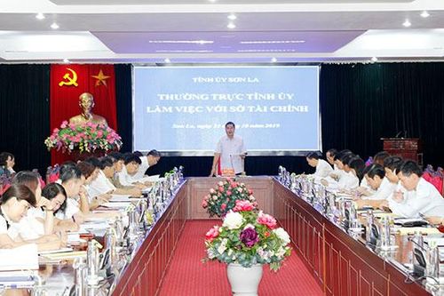 Thường trực tỉnh ủy làm việc với Đảng ủy, lãnh đạo Sở Tài chính