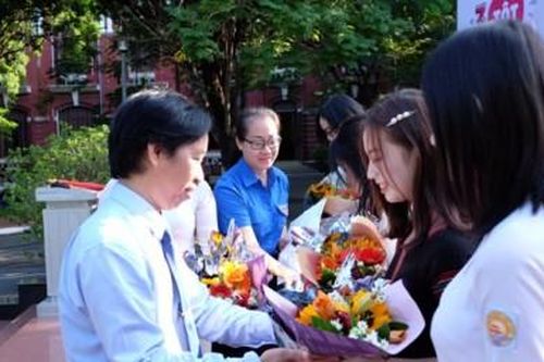Chính trị - Xã hội Thanh niên 9 học sinh được tuyên dương danh hiệu 'Học sinh 3 tốt'