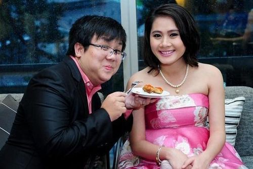 Hai năm sau ly hôn, Gia Bảo vẫn đeo nhẫn cưới