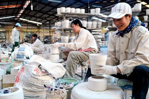 Sản phẩm công nghiệp chủ lực: Vẫn khó 'chen chân' vào chuỗi sản xuất lớn