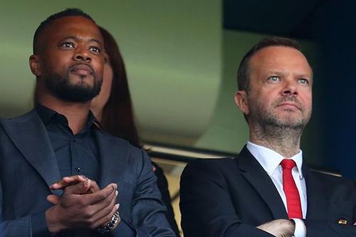 Tin bóng đá MU 22/10: Evra xác nhận trở lại MU. Quỷ đỏ đón James Maddison vào tháng Giêng