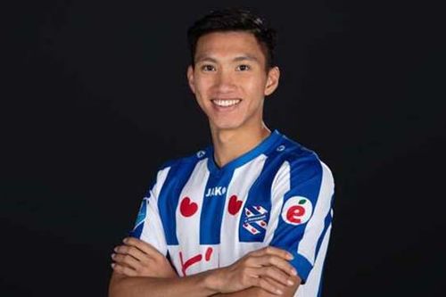 Văn Hậu kiến tạo thành bàn trong màu áo đội trẻ SC Heerenveen
