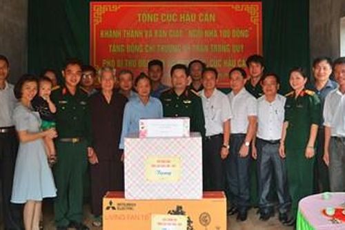 Cục Hậu cần (Tổng cục Hậu cần) khánh thành và bàn giao 'Ngôi nhà 100 đồng'