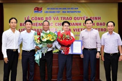 Tổng giám đốc PVN Lê Mạnh Hùng làm việc với Vietsovpetro