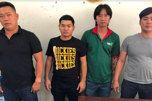 Nhóm côn đồ xông vào dập phá nhà hàng ra đầu thú