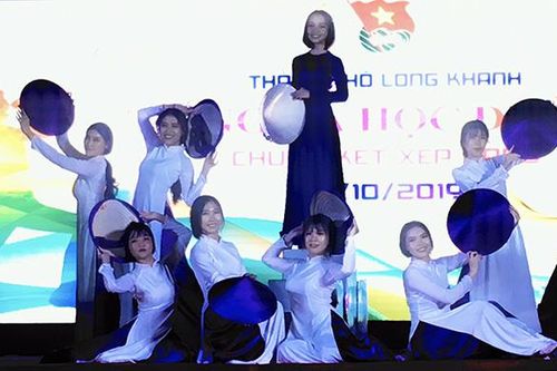 Trao 10 giải Hội thi Tiếng ca học đường TP.Long Khánh