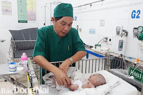 Khi bệnh nhi lên bàn mổ...