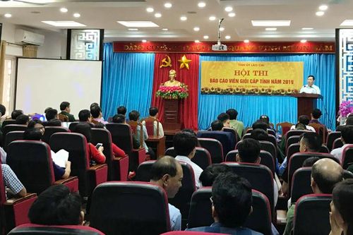 30 thí sinh tham dự Hội thi báo cáo viên giỏi cấp tỉnh