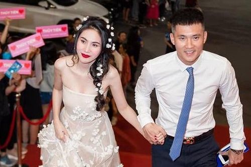 Những câu chuyện đời thường cười ra nước mắt của gia đình Thủy Tiên - Công Vinh