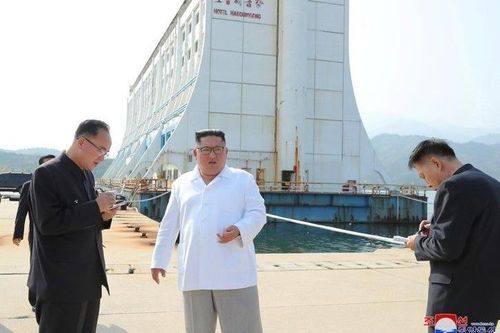 Ông Kim muốn dỡ khu du lịch do Hàn Quốc xây ở núi Kumgang