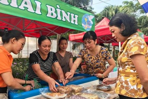 Kết nối, tiêu thụ thực phẩm an toàn cho hội viên phụ nữ