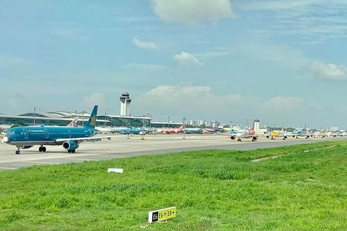 Cục trưởng Hàng không: Cần tháo 'nút cổ chai' để phát triển