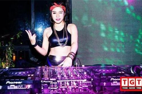 Nữ DJ nổi tiếng với phong cách 'đen từ đầu đến chân'