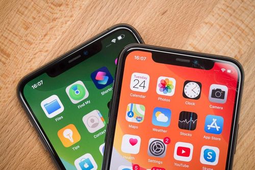 Apple sẽ từ bỏ phần mấu đen gây tranh cãi trên màn hình iPhone?