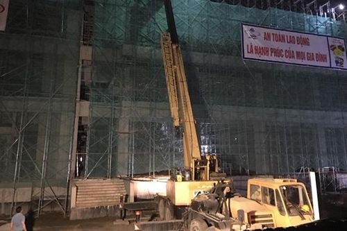 Sập giàn giáo công trình ở Hải Dương, 5 công nhân bị thương