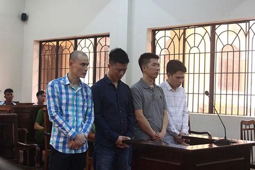 4 kẻ cướp ô tô lãnh 36 năm tù