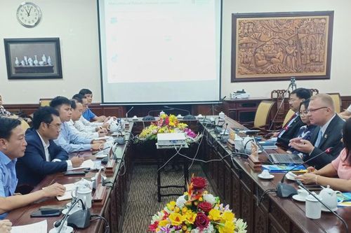 Thúc đẩy quan hệ hợp tác với Ba Lan
