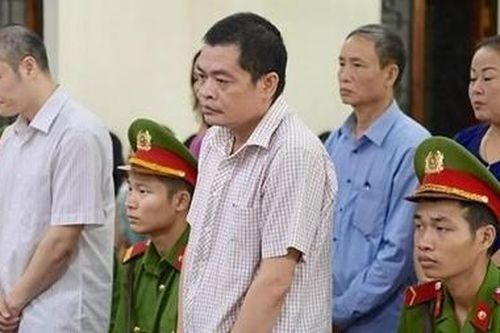 Đề nghị xử lý vi phạm của vợ Chủ tịch tỉnh Hà Giang