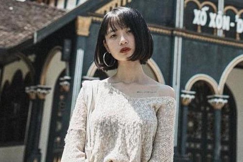 Tỉnh Tây Nguyên nào có nhà thờ hoàn toàn làm bằng gỗ cà chít?