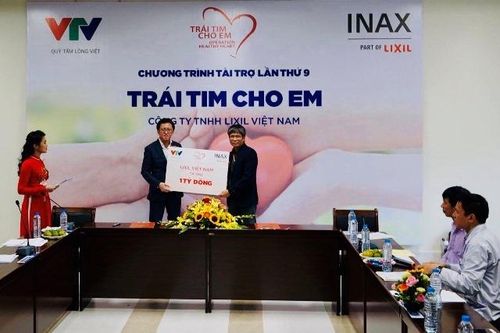Hỗ trợ 1 tỷ đồng phẫu thuật tim bẩm sinh cho 30 trẻ hoàn cảnh khó khăn