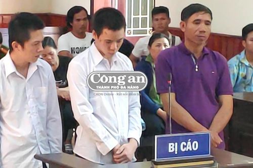 Kẻ chôm, người bán cùng lãnh án