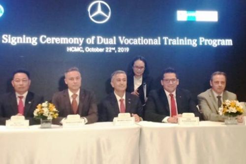 Mercedes Benz hợp tác với trường nghề đào tạo nhân lực chất lượng cao