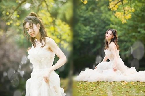 'Tiểu Long Nữ' Lý Nhược Đồng mặc váy cô dâu trẻ trung bất ngờ