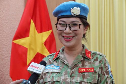 Nữ sĩ quan mũ nồi xanh thứ 3 của Việt Nam tham gia gìn giữ hòa bình