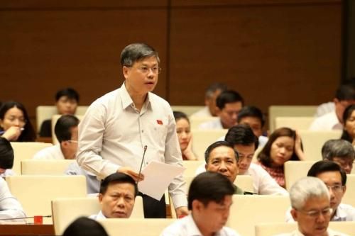 Đại biểu Quốc hội lo thiếu môi trường để người tài thi triển