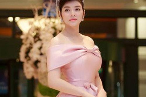 Lý Nhã Kỳ: 'Cuộc sống không là cổ tích đâu nên đừng trông chờ bạch mã hoàng tử'
