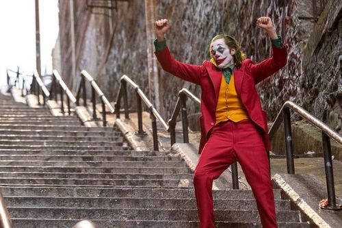 Fan 'Joker' đua nhau nhảy múa trên bậc thang New York