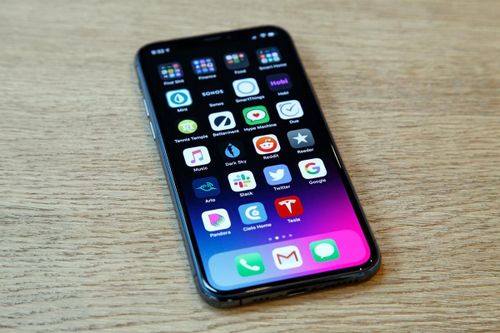 iPhone 11 lập kỷ lục bán chạy, XR vẫn nhiều người mua