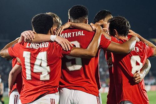 ĐIỂM NHẤN Partizan 0-1 MU: Martial trở lại, sao trẻ ghi điểm, MU xóa dớp sân khách