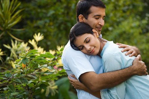 Điếng người khi thấy mẹ chồng tương lai đứng trước sảnh khách sạn