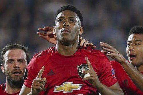 MU tái chiếm ngôi đầu, Arsenal thoát hiểm nhờ 'bom tấn'