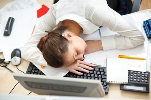 Làm việc nhiều giờ hàng tuần gây nguy cơ bệnh tim, trầm cảm