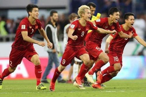 Lý giải vì sao HLV Park Hang-seo lại 'chọn mặt gửi vàng' 27 cầu thủ cho trận Thái Lan, UAE?