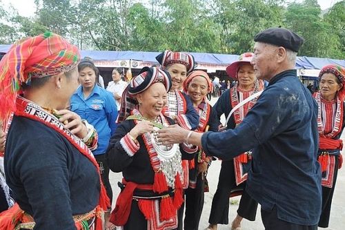 Một thoáng Hồ Thầu