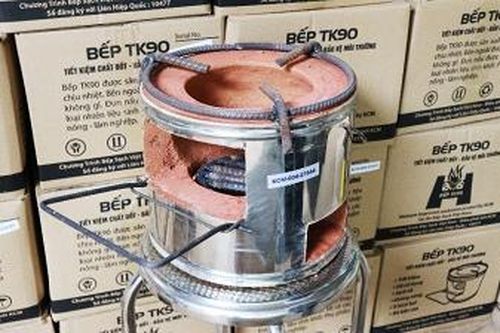 Phát miễn phí bếp đun tiết kiệm năng lượng tới các hộ nghèo, cận nghèo trên địa bàn tỉnh