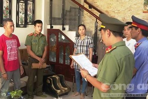 Khởi tố 7 người 'chạy' thẻ hướng dẫn viên du lịch quốc tế