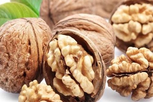 Hạt óc chó có công dụng gì đặc biệt mà nhiều chị em đang 'rỉ tai' nhau?