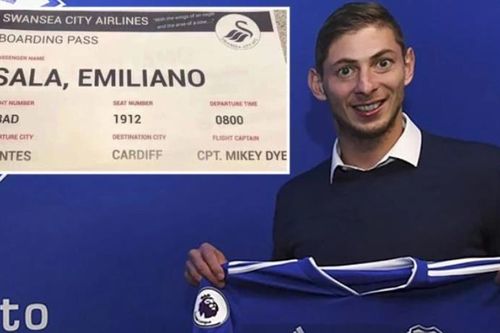 CĐV Swansea gây phẫn nộ vì in vé giả nhắc tới thảm họa của Sala