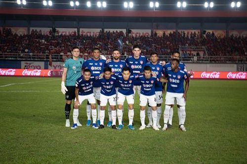 Văn Lâm cùng Muangthong United giành hạng 5 Thai League 2019