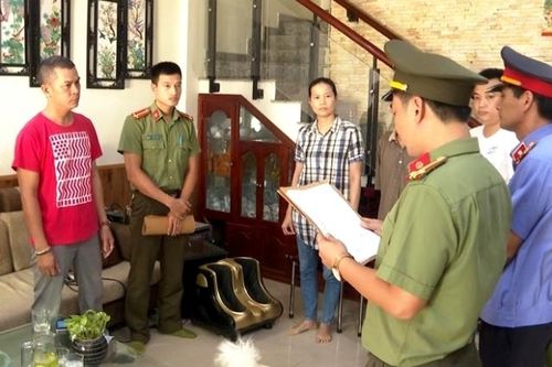 Khởi tố bảy hướng dẫn viên du lịch sử dụng chứng chỉ ngoại ngữ giả