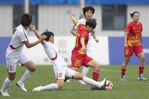 Cổ động viên chủ nhà... tiu nghỉu