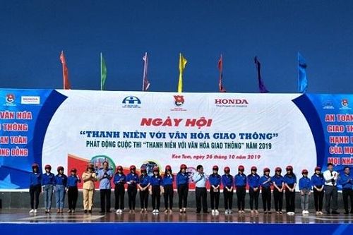 Kon Tum: 1.700 đoàn viên thanh niên tham gia Ngày hội văn hóa giao thông