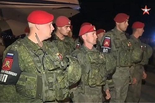 Cận cảnh hàng trăm binh sĩ Nga tới Syria sau thỏa thuận Sochi